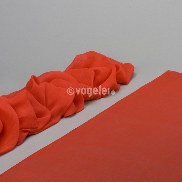 Organdy 350, BW, ca. L 350 x B 40 cm, Rot